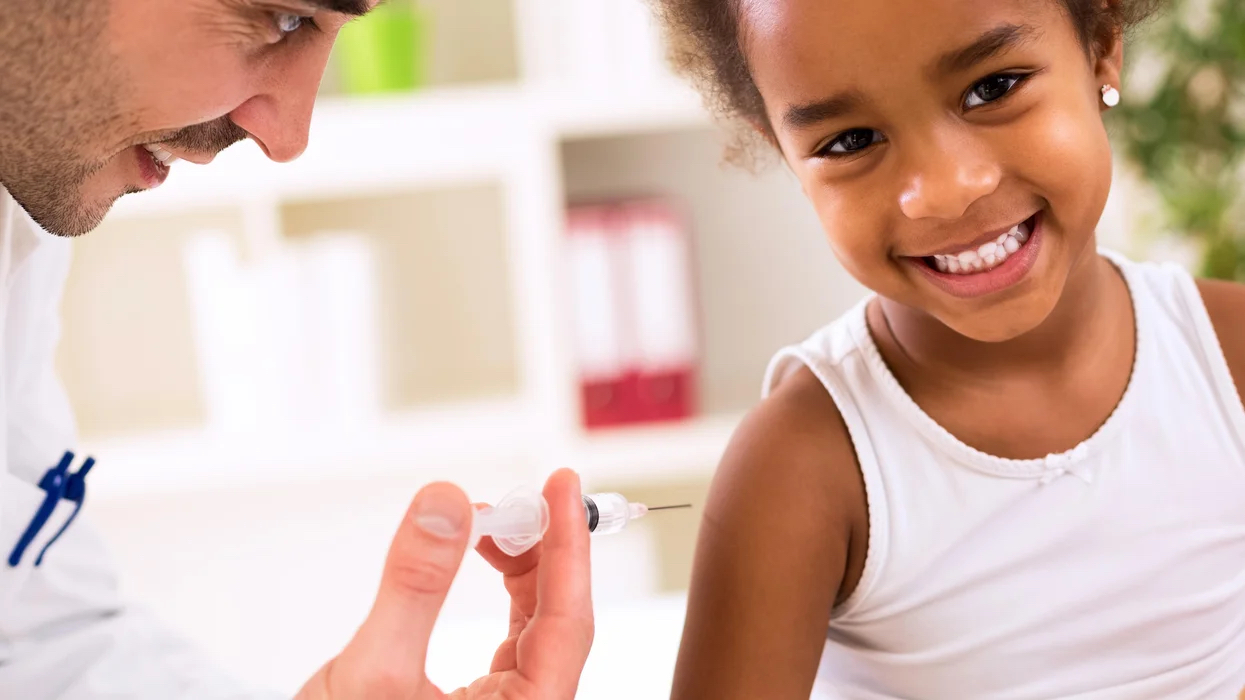 『若年者の新型コロナワクチン接種率に人種や民族間で差、米CDC調査』のイメージ