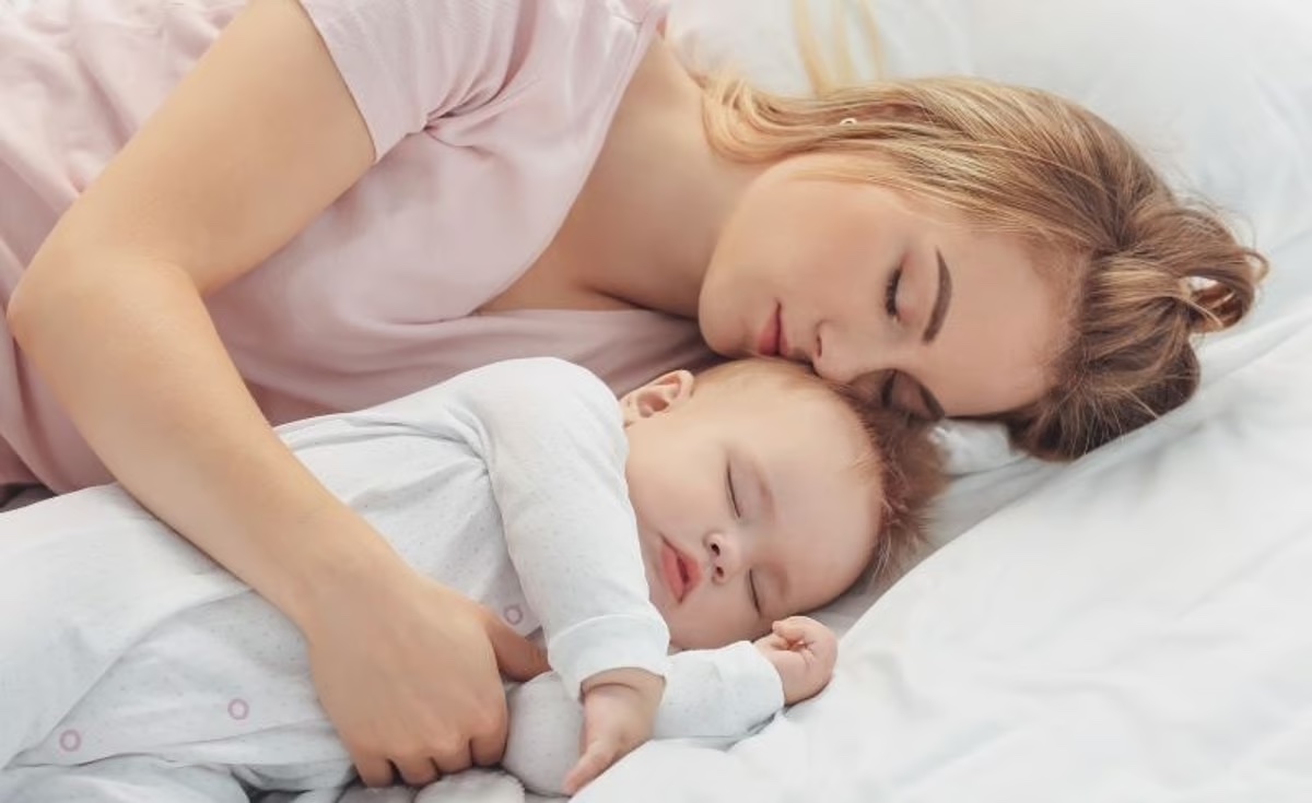 『予期せぬ乳児突然死の6割近くは添い寝下で発生』のイメージ
